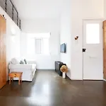 Casa Do Pisao - Cosy And Modern Two-bedroom Townhouse * Angra do Heroismo