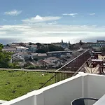 Apartment Casa Do Pisao - Cosy And Modern Two-bedroom Townhouse Angra do Heroismo