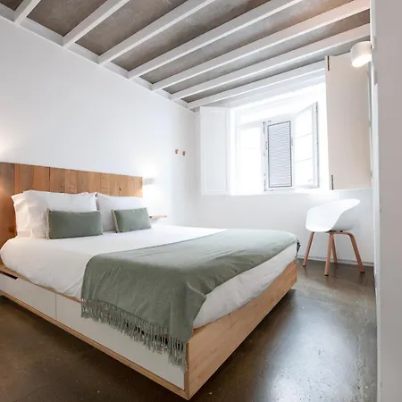 Casa Do Pisao - Cosy And Modern Two-bedroom Townhouse Apartment *