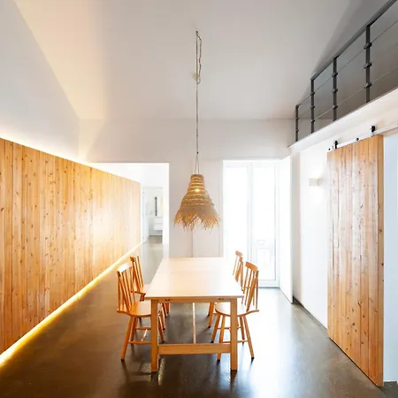Casa Do Pisao - Cosy And Modern Two-bedroom Townhouse Apartment Angra do Heroismo